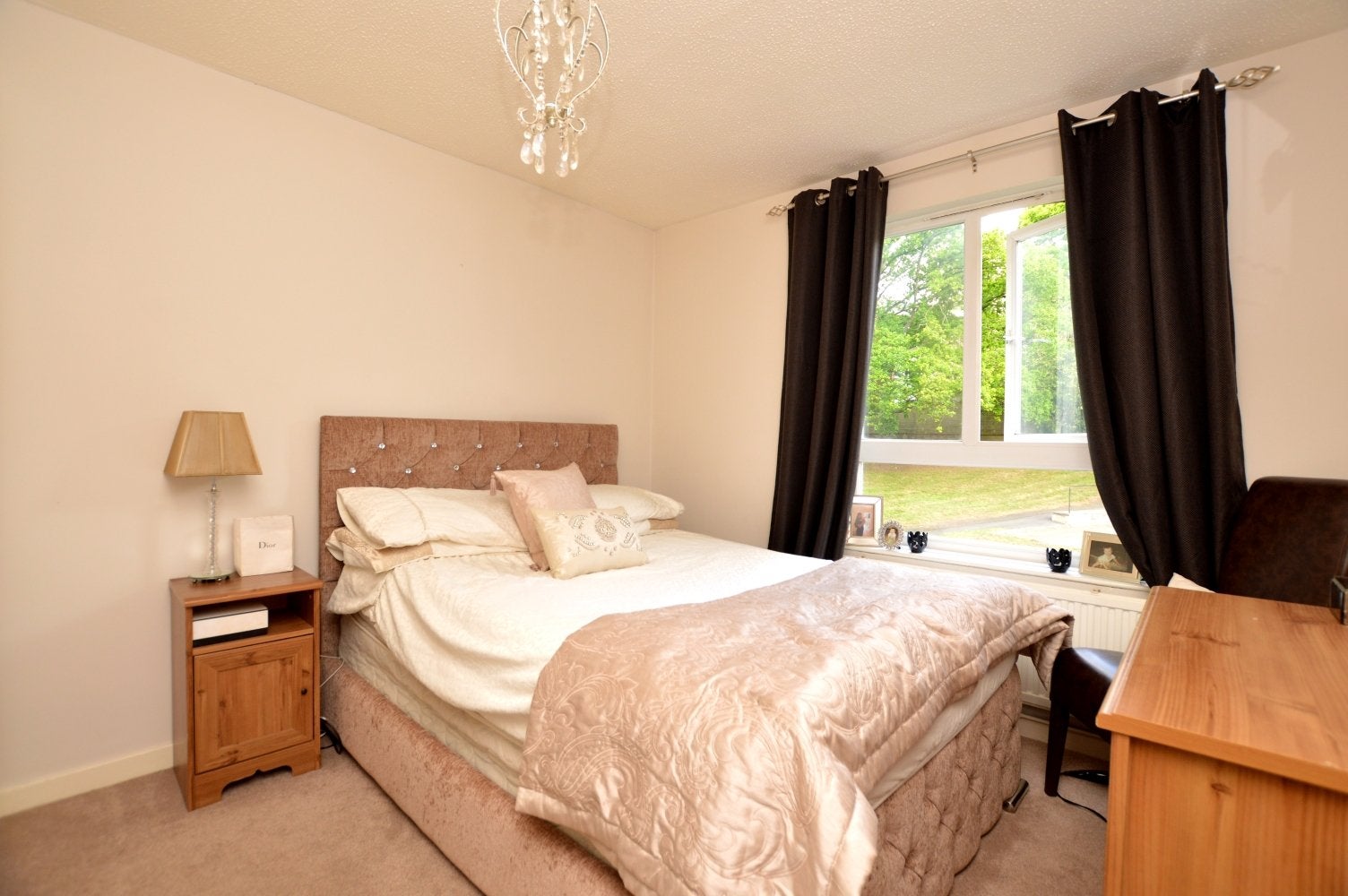 Flat Biggin Way in Greater London