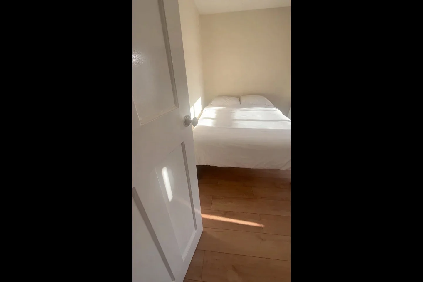 Room Lamorna Grove in Greater London