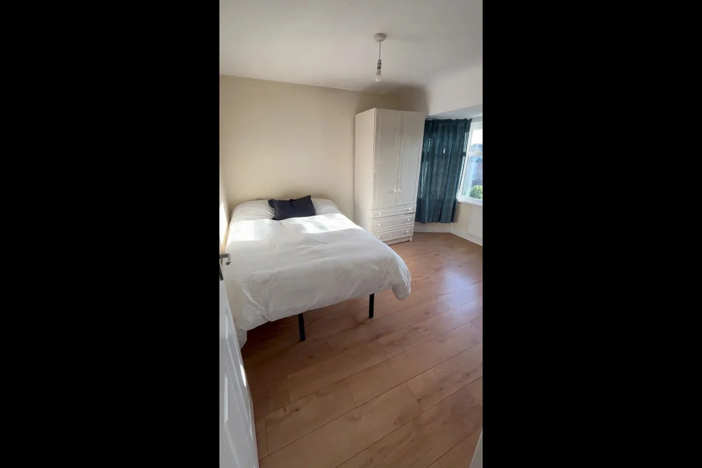 Room Lamorna Grove in Greater London