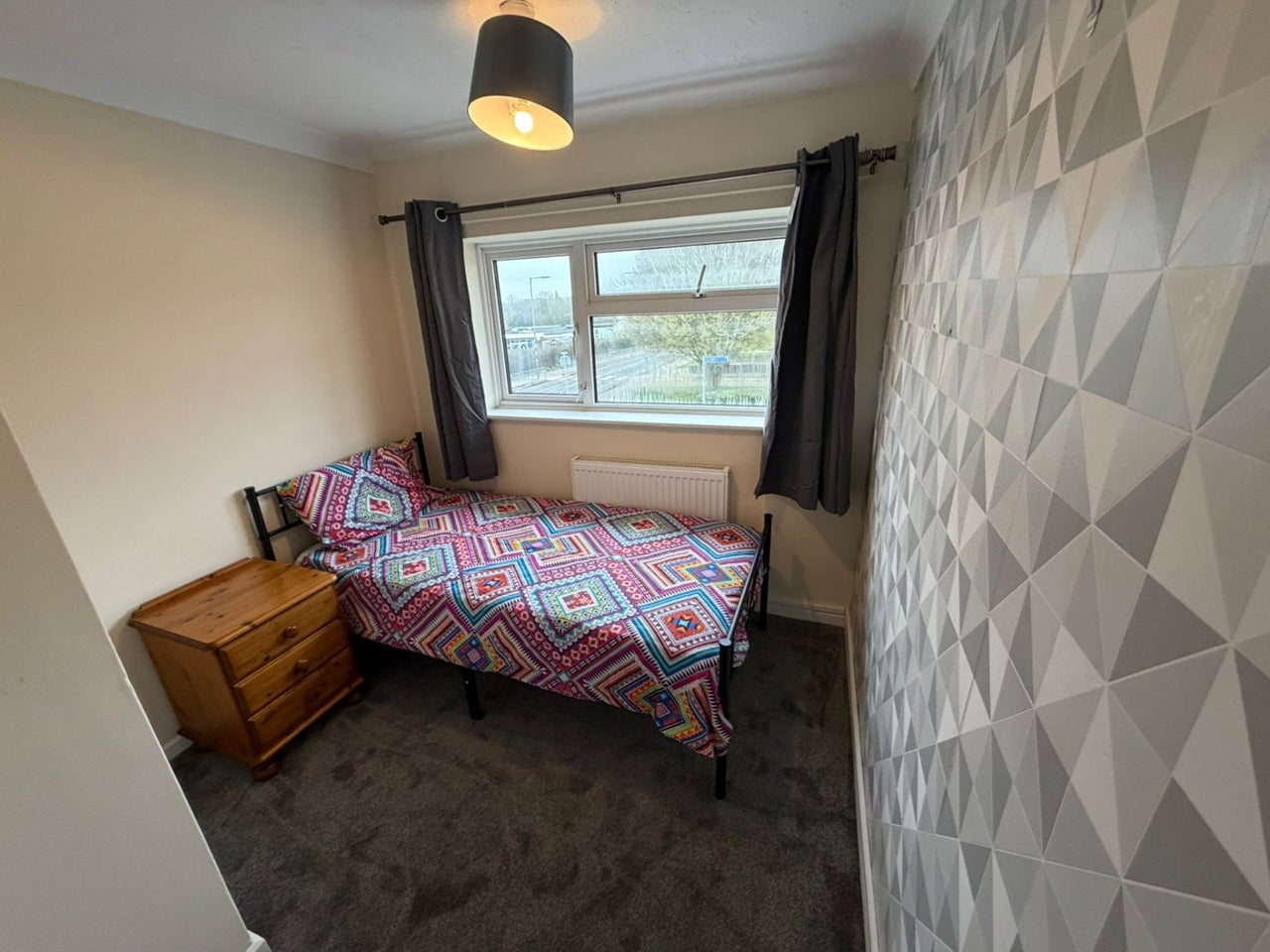 Room Long Riding in Basildon