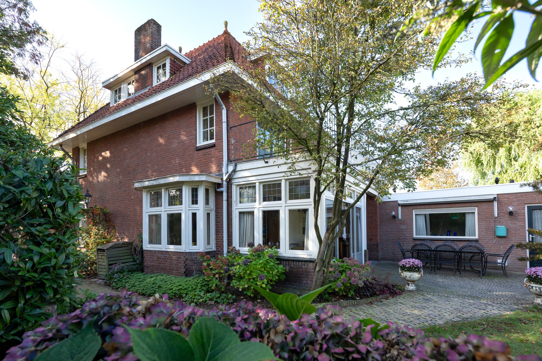 Huis Burg. Canterslaan 34 in Oisterwijk