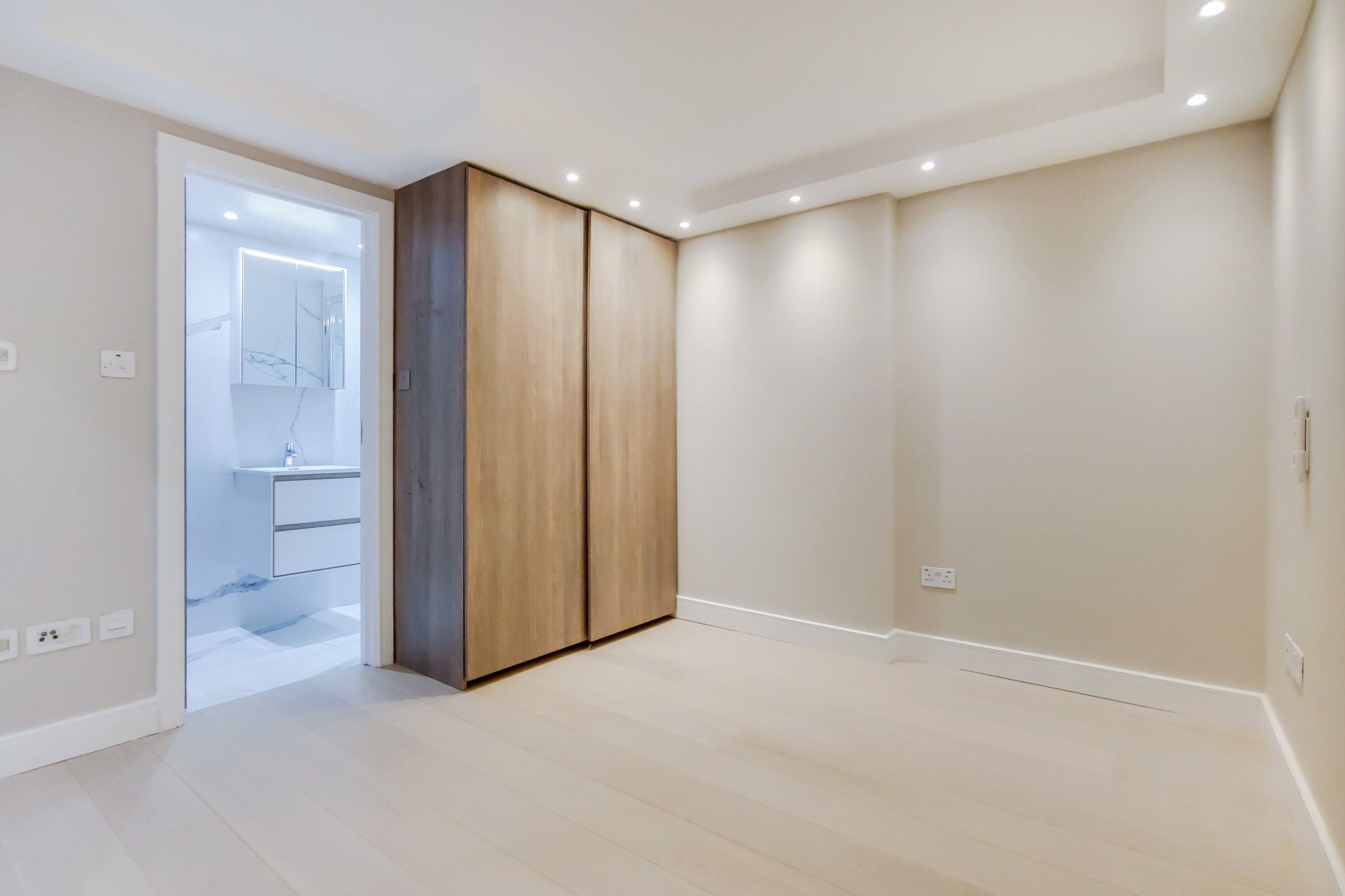 Flat Fitzjohn's Avenue in Greater London