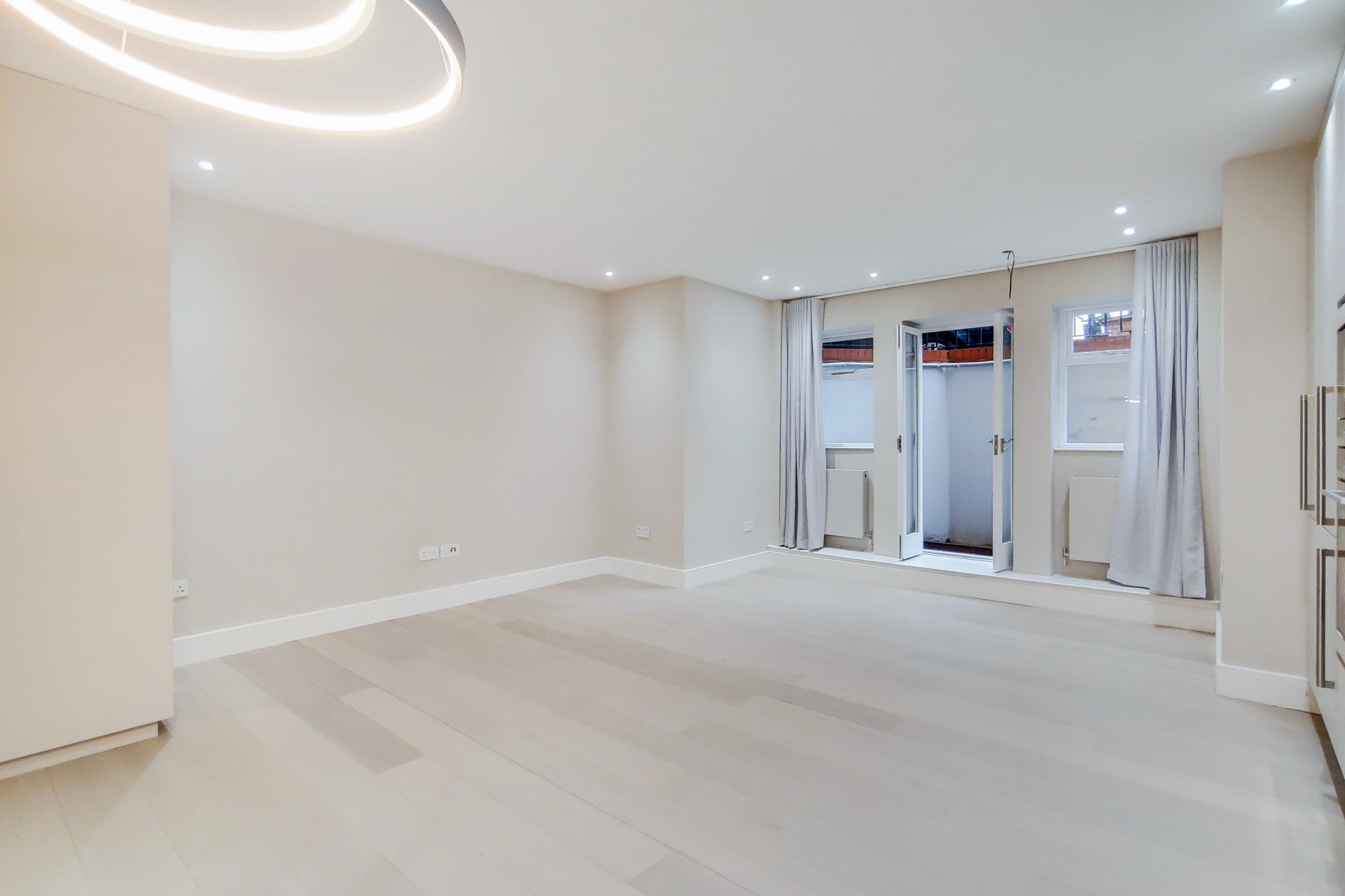 Flat Fitzjohn's Avenue in Greater London