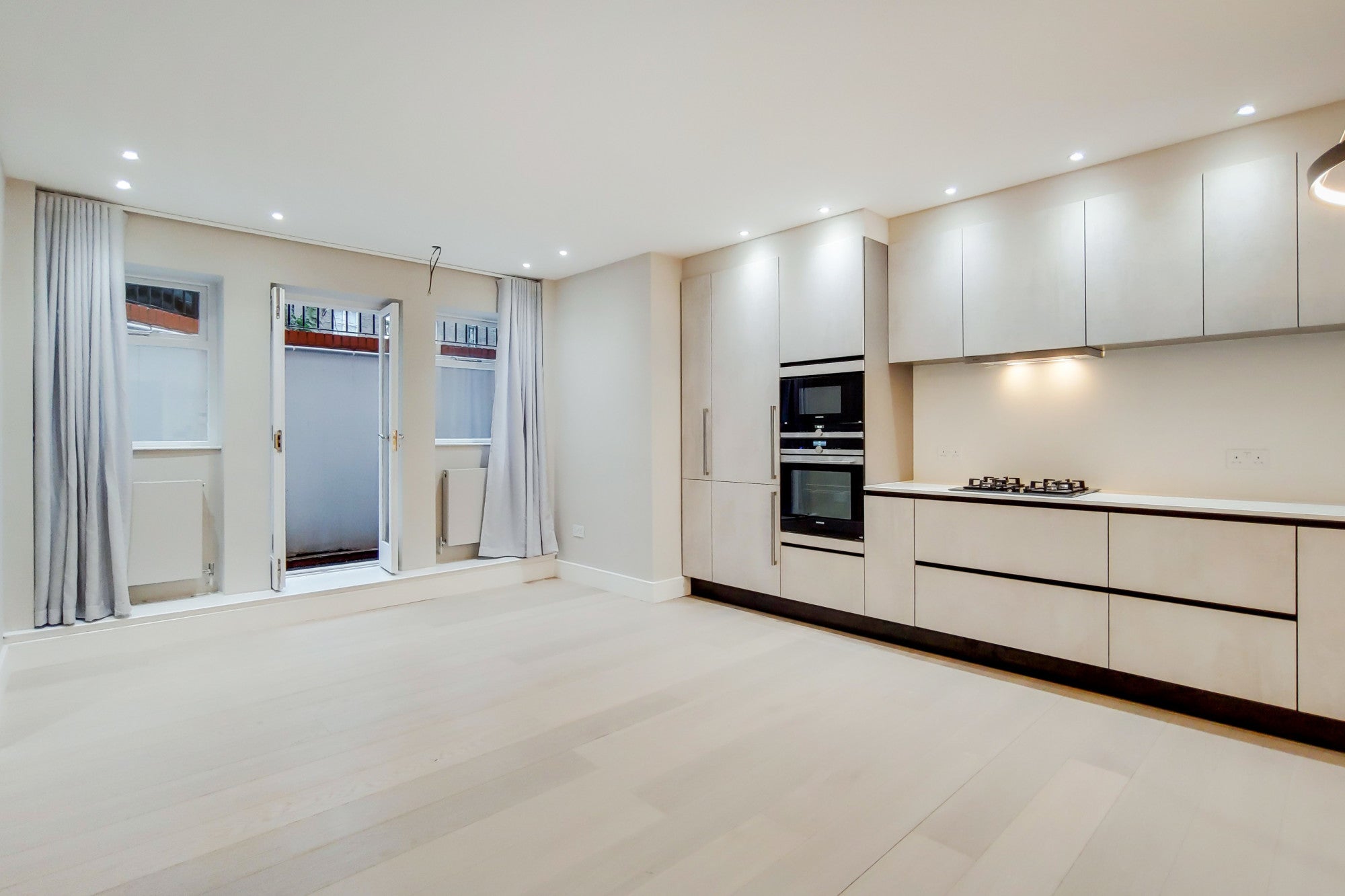 Flat Fitzjohn's Avenue in Greater London