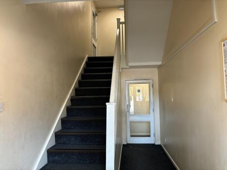 Flat Hamilton Walk in Greater London