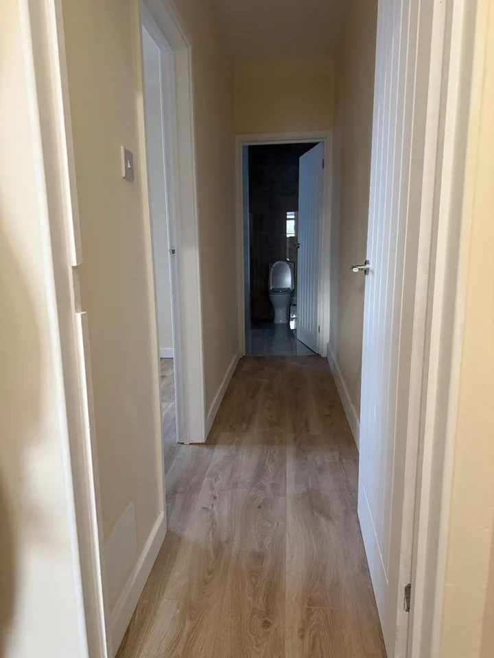 Flat Thorpe Road in Greater London