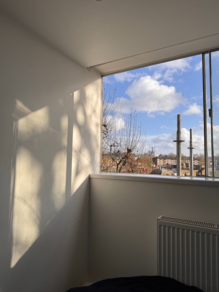 Room Treadgold Street in Greater London