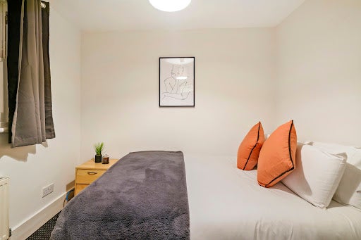 Room Lanark Place in City of Westminster