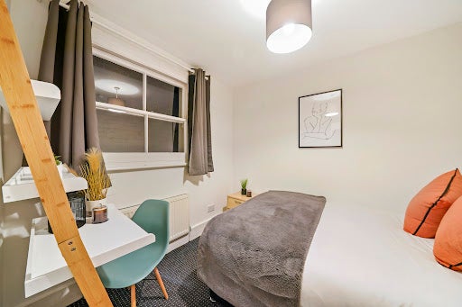 Room Lanark Place in City of Westminster