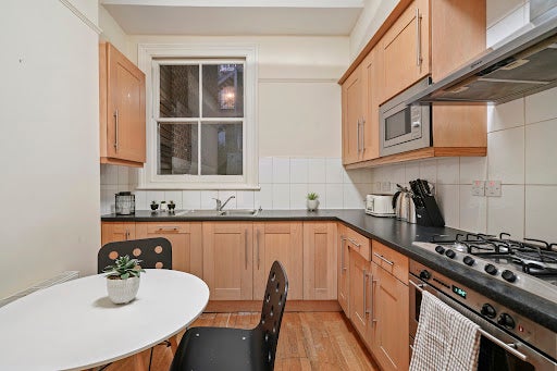 Room Chippenham Road in City of Westminster