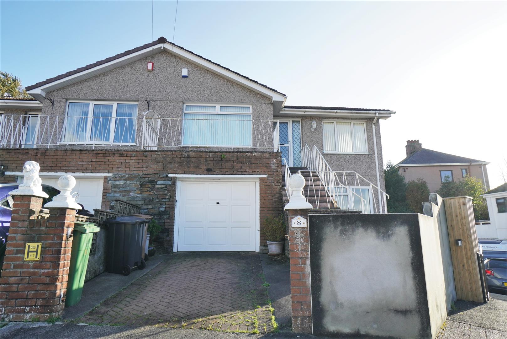 House Brean Down Close in Plymouth