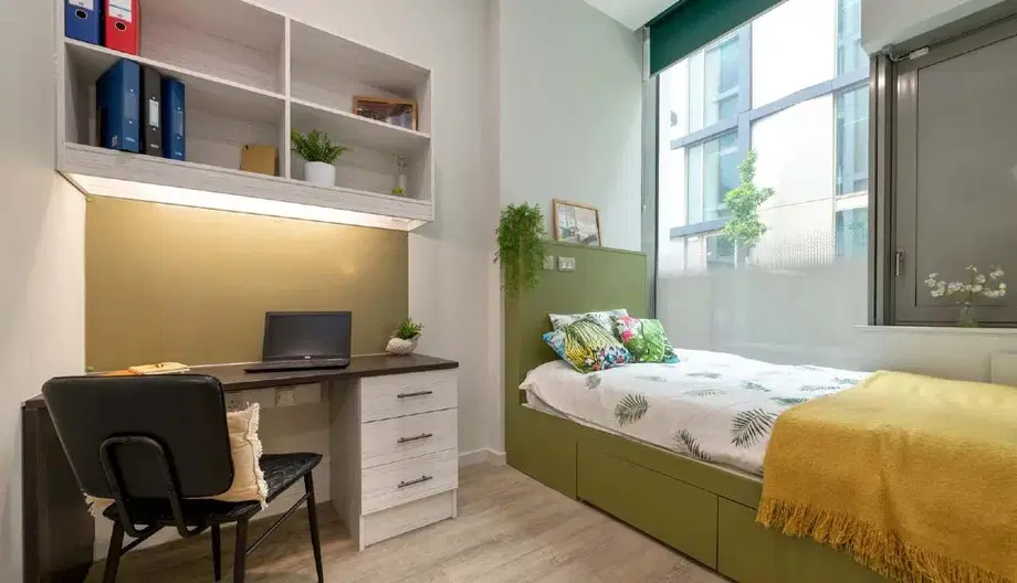 Flat Long Street in Greater London