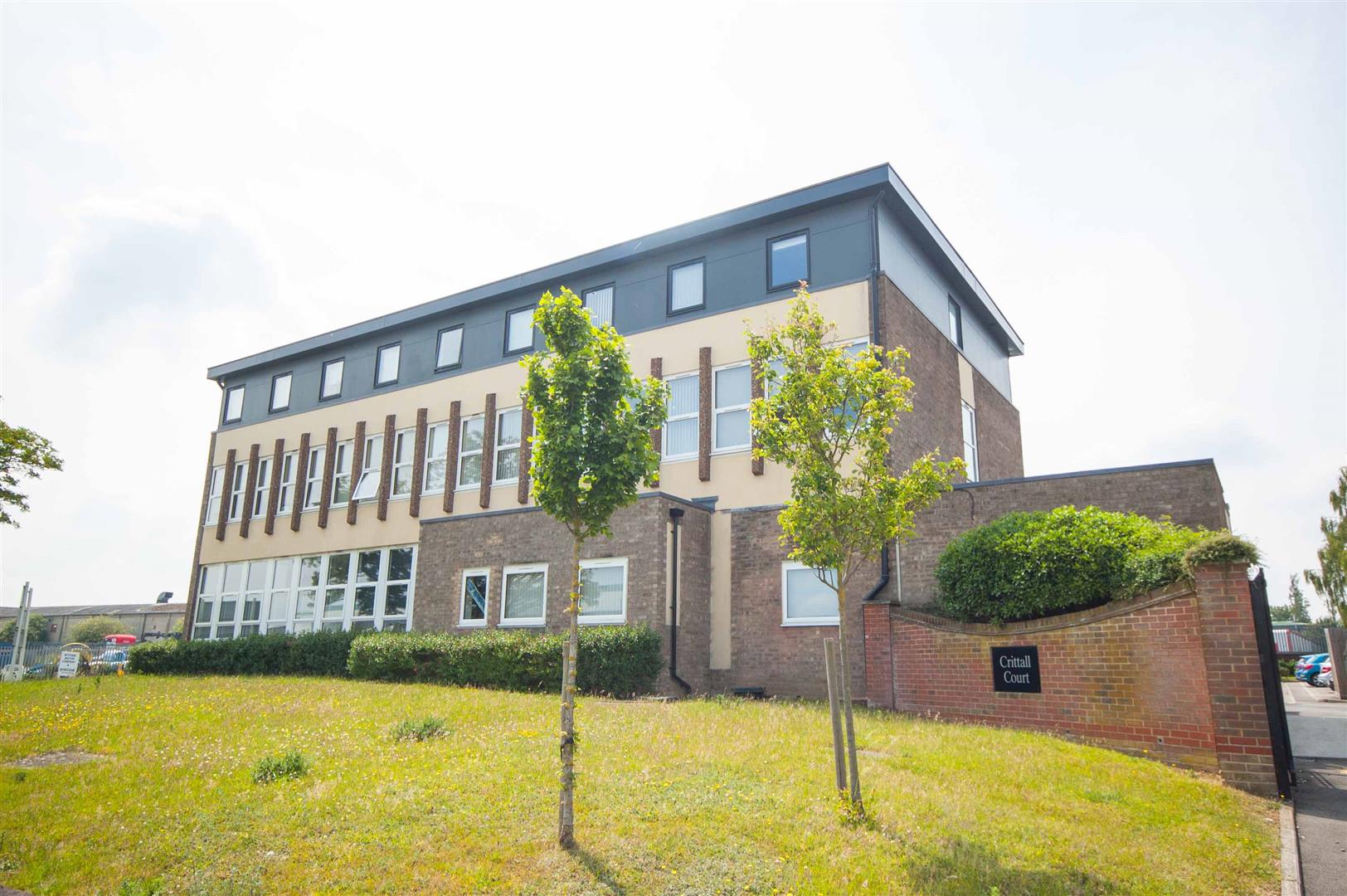 Flat Crittall Road in Witham