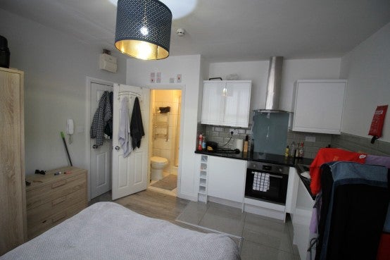 Flat Coundon Road in Coventry