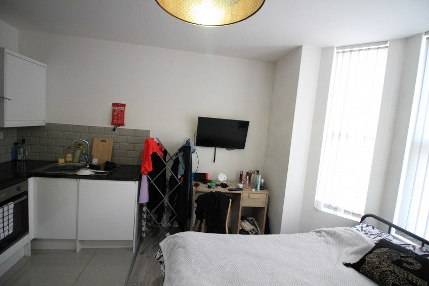 Flat Coundon Road in Coventry