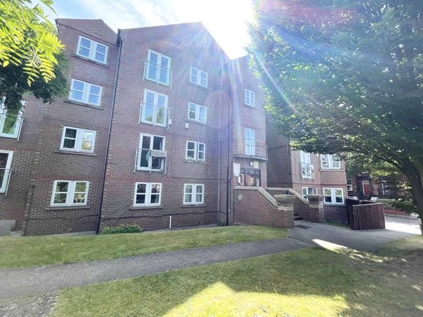 Flat Midland Road in Leeds