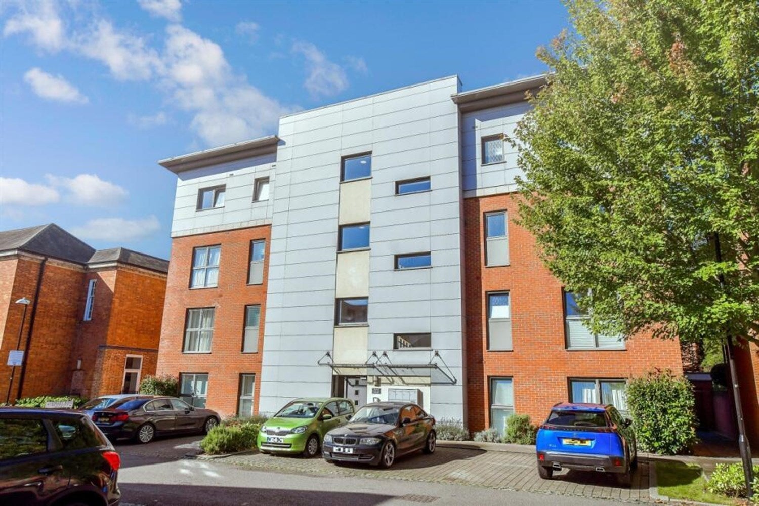Flat Longley Road in Chichester