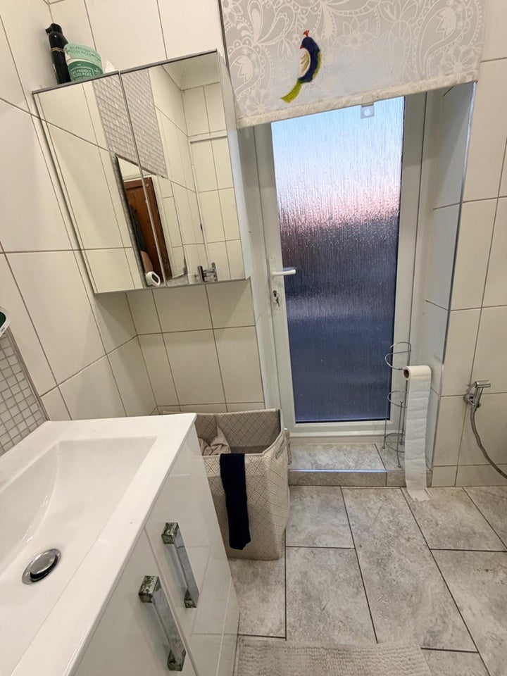 Room Snakes Lane East in Greater London