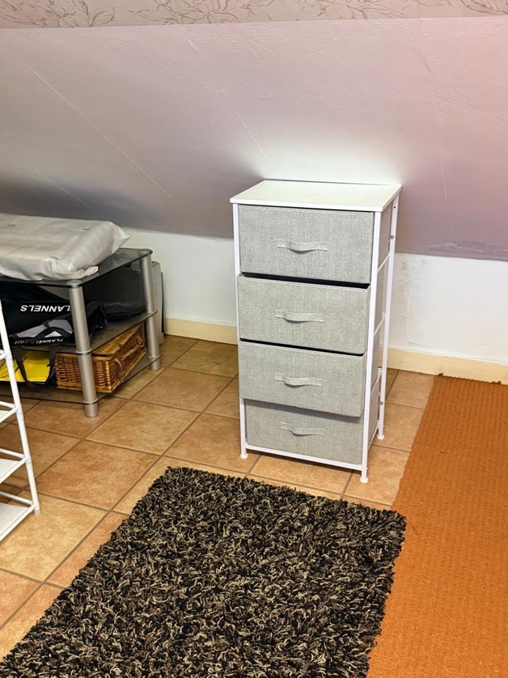 Room Snakes Lane East in Greater London