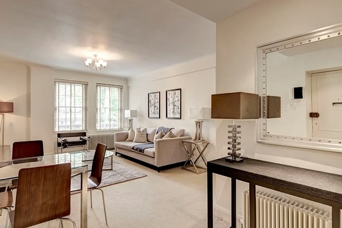 Flat Fulham Road in Greater London