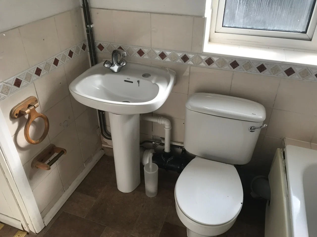 Flat Buckingham Way in Surrey Heath