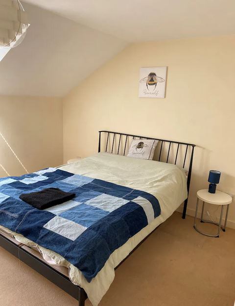 Room Moss Lane in Salford