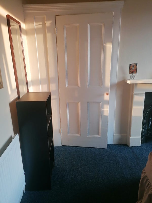 Room High Road in Greater London