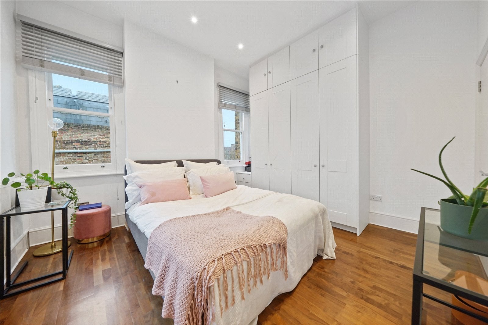 Flat Hazlewood Mews in Greater London