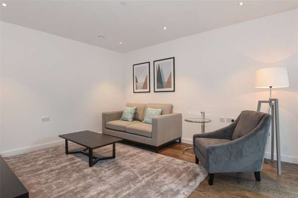 Flat Salusbury Road in Greater London