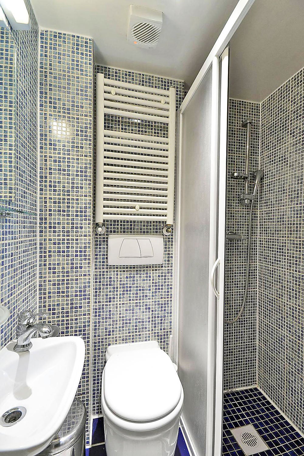 Flat Fairholme Road in Greater London
