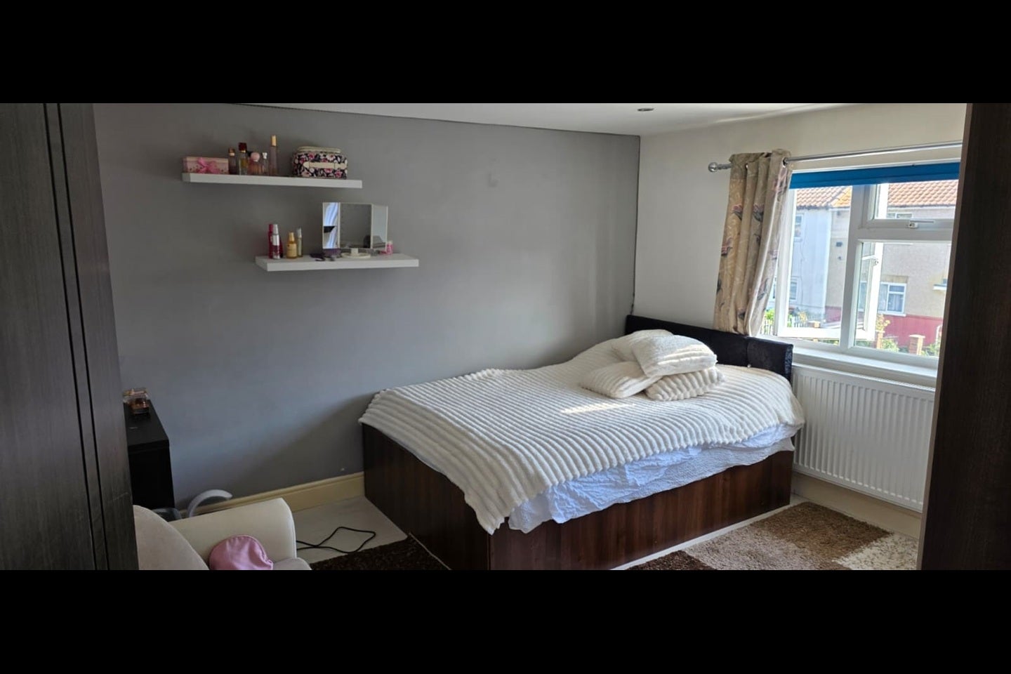 Room The Broadway in Greater London