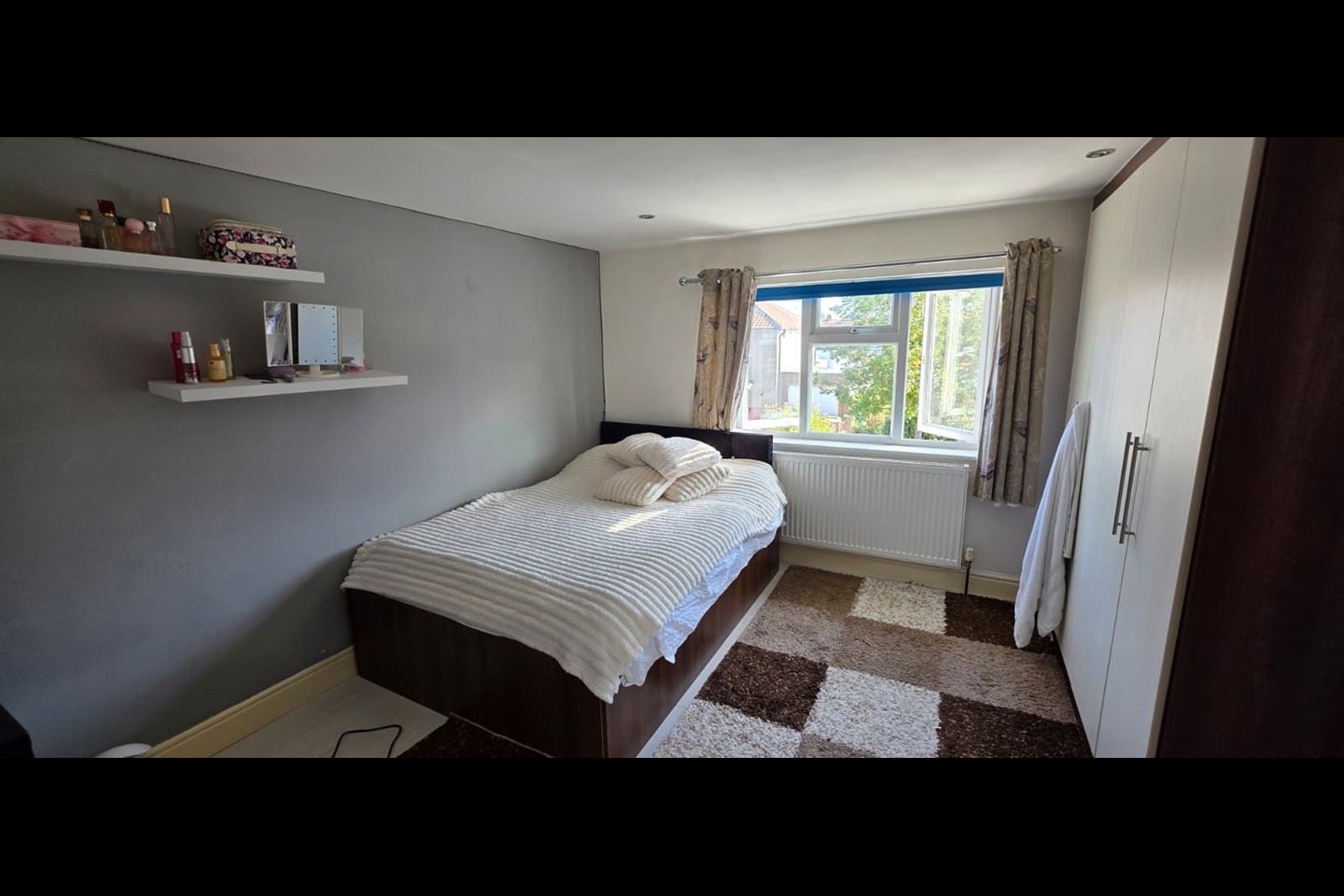 Room The Broadway in Greater London