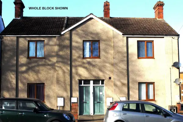 Flat Finedon Road in Wellingborough