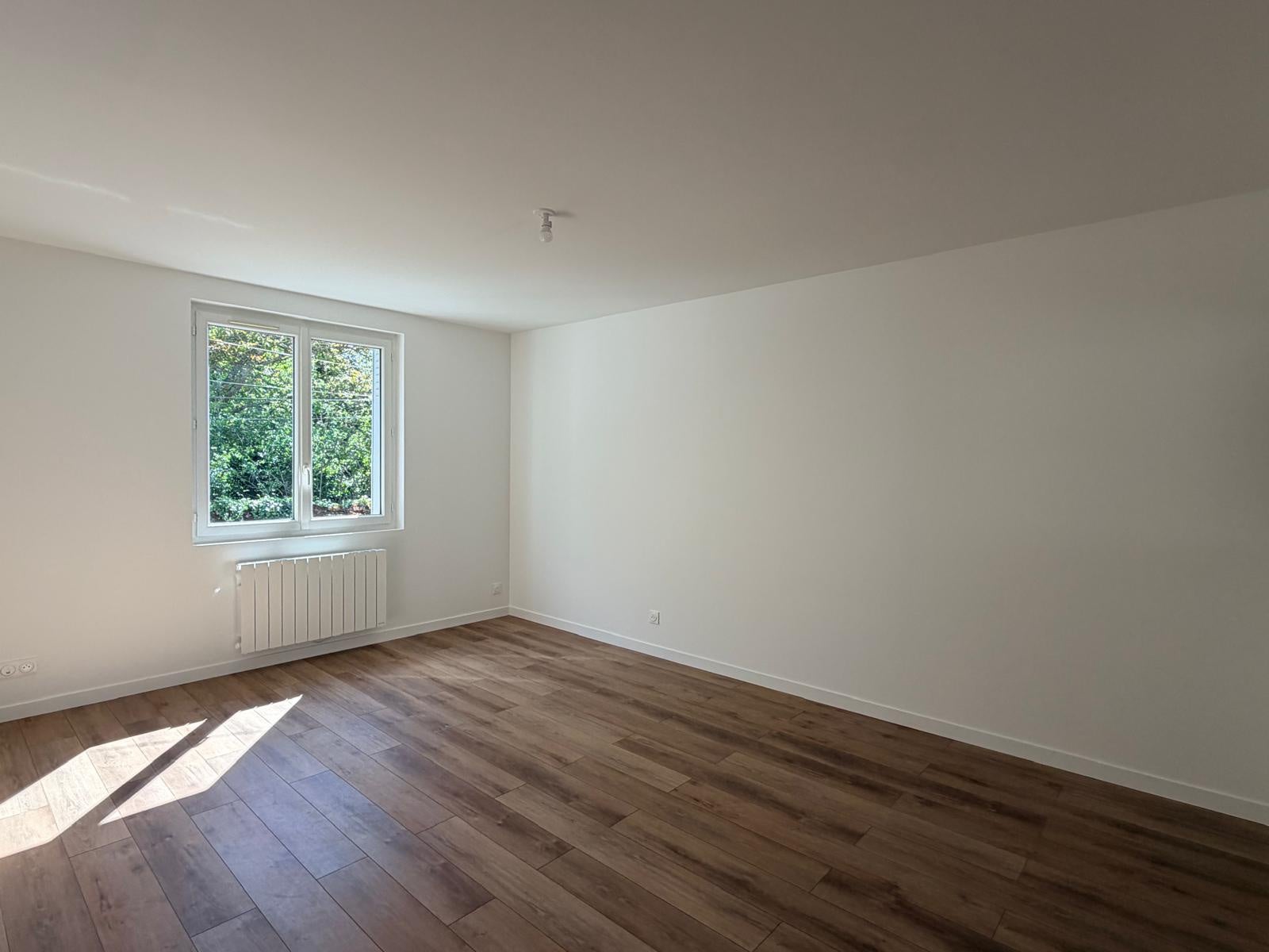Flat Chemin Latéral in Angerville