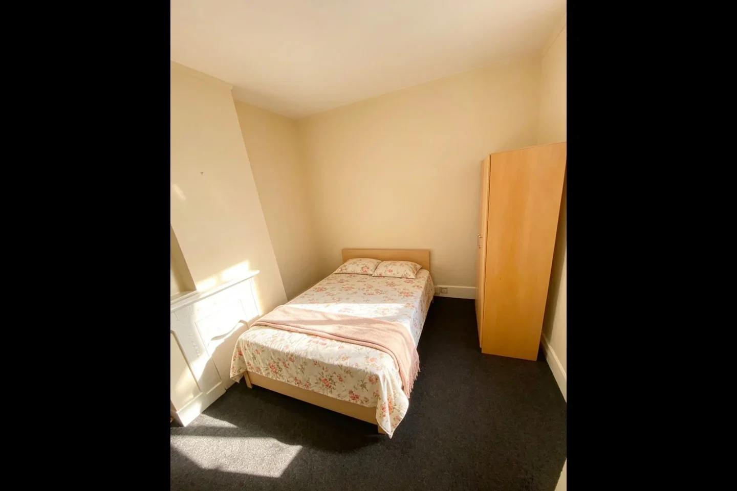 Room Paget Road in Greater London