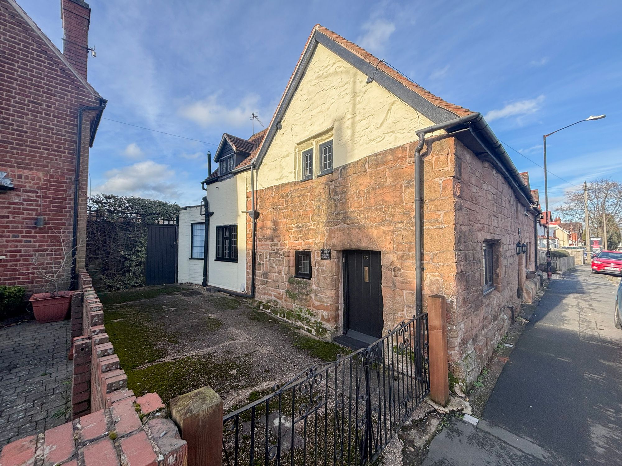 House Clinton Lane in Kenilworth