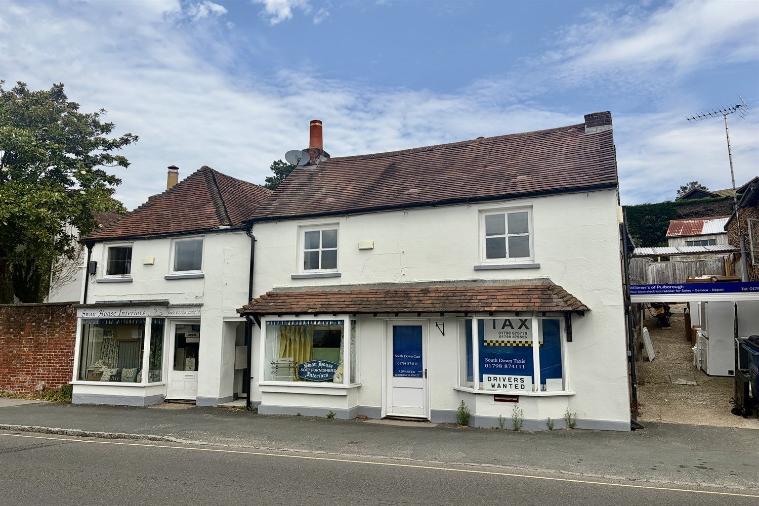 Flat Lower Street in Horsham