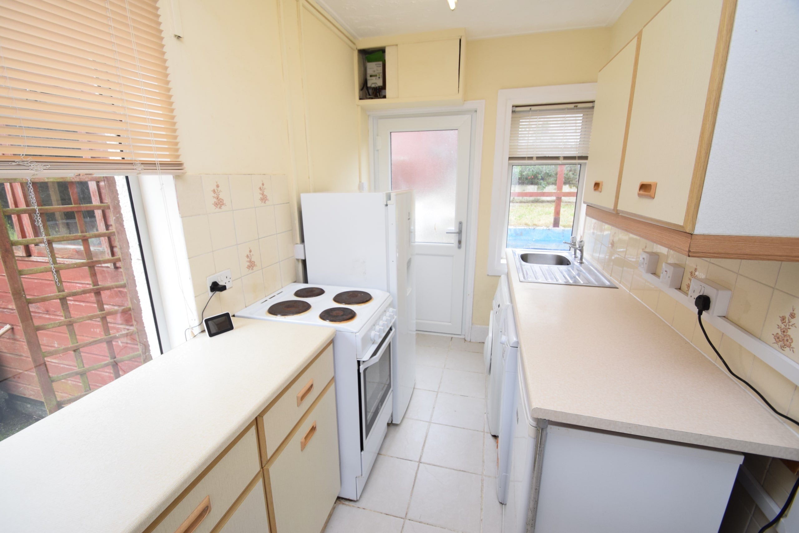 Room Tresawle Road in Falmouth