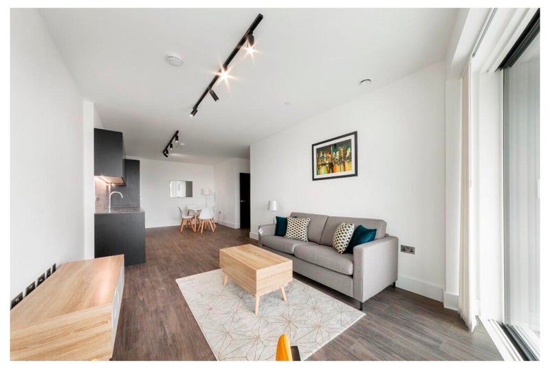 Room Portal Way in Greater London