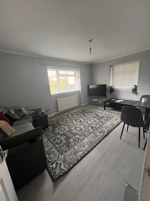 Flat Arnprior Road in Glasgow