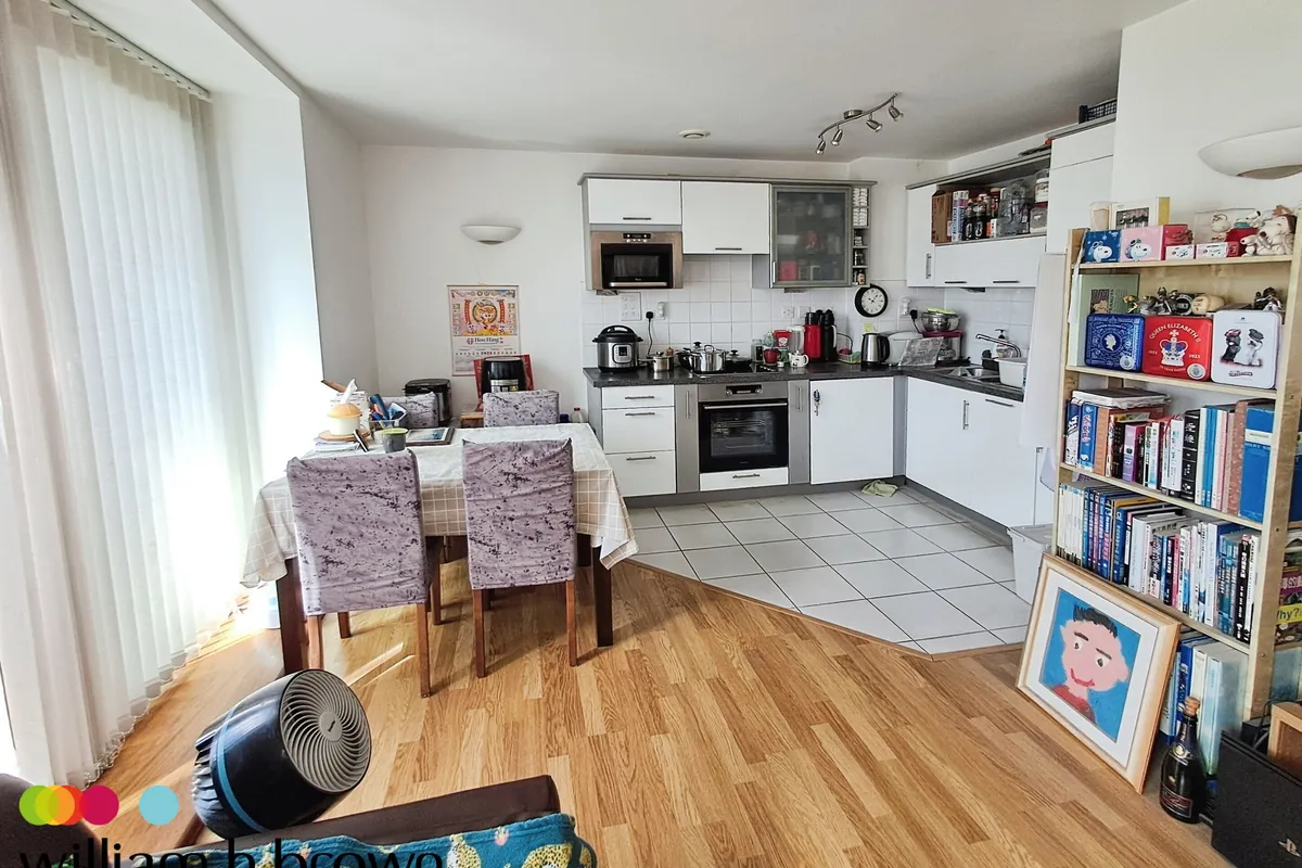 Flat New Road in Brentwood