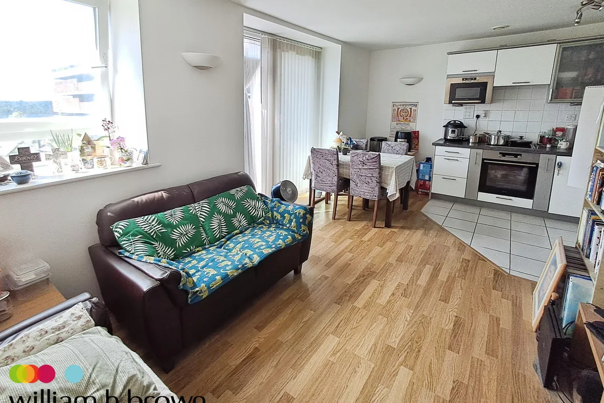 Flat New Road in Brentwood