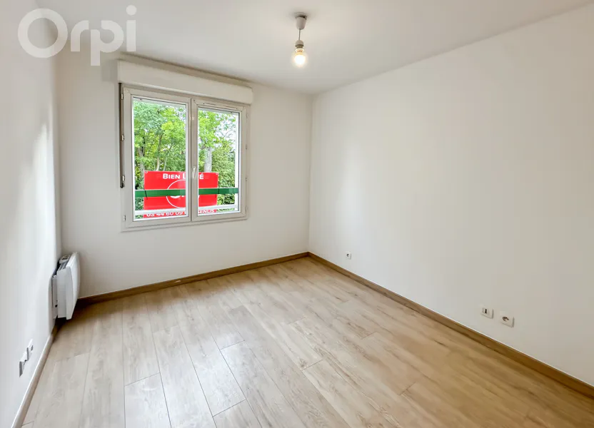 Appartement D 1330 à Chamant