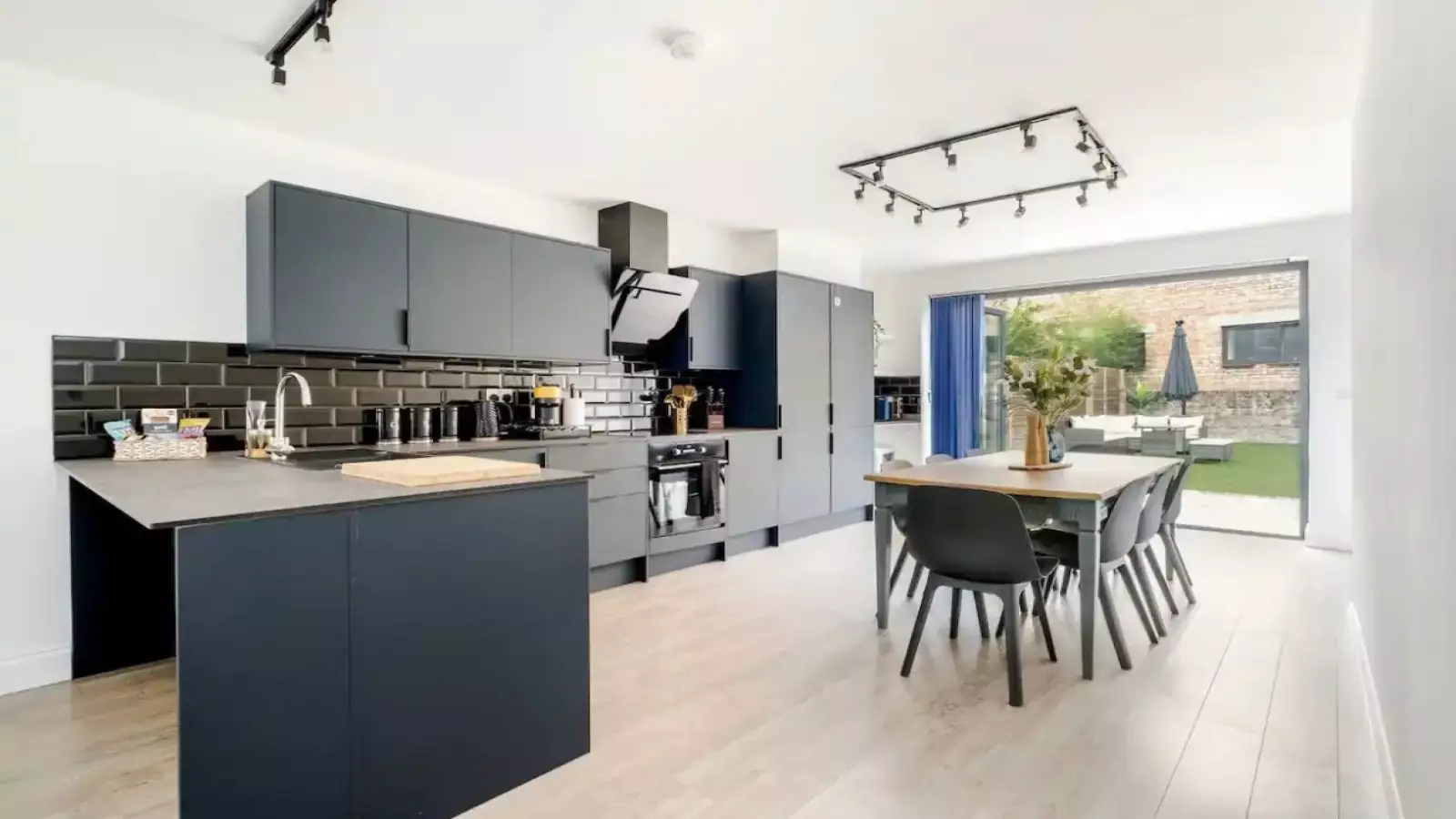 Flat Fairhazel Gardens in Greater London