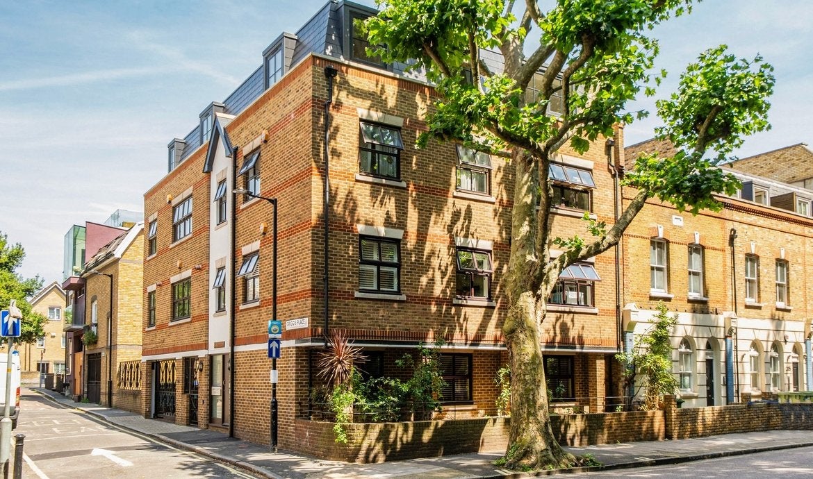 Flat Grigg's Place in Greater London
