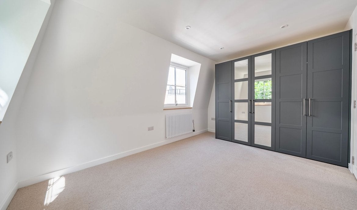 Flat Grigg's Place in Greater London