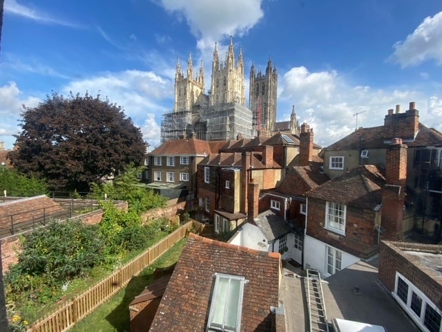 Flat Sun Street in Canterbury