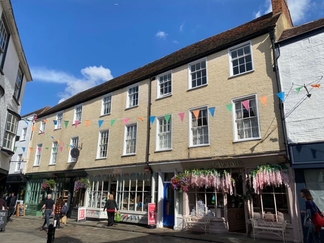 Flat Sun Street in Canterbury