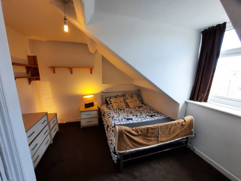 Room Azalea Terrace North in Sunderland