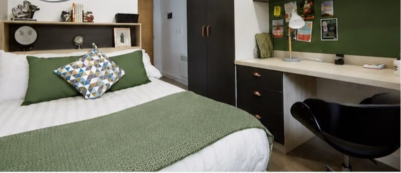 Room Blackhorse Lane in Greater London